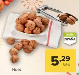 Oferta de Nuez por 5,29€ en Autoservicios Familia