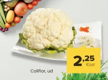 Oferta de Coliflor por 2,25€ en Autoservicios Familia