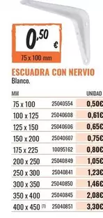 Oferta de Escuadra Con Nervio Blanco por 0,5€ en Obramat