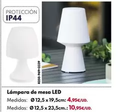 Oferta de Lámpara De Mesa Led por 4,95€ en BricoCentro
