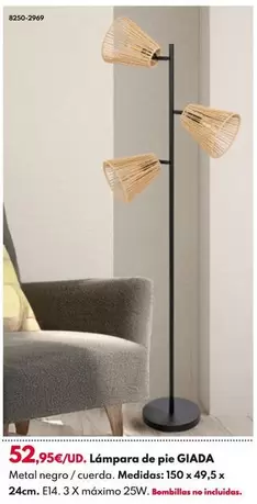 Oferta de Lámpara De Pie Giada por 52,95€ en BricoCentro