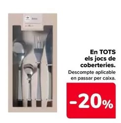 Oferta de En Todos Los Set De Cuberterías en Carrefour
